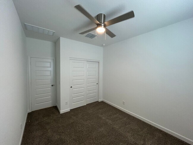 2 Weeks Free Rent! Brand New 3-Bedroom Hom... - 2 Weeks Free Rent! Brand New 3-Bedroom Hom... House