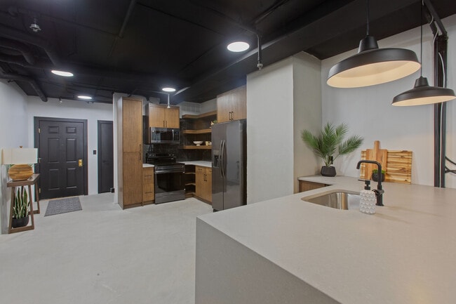 Photo - 44 W Broadway Unidad 302S