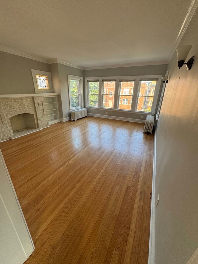 Photo - 6208 N Artesian Ave Unidad 2