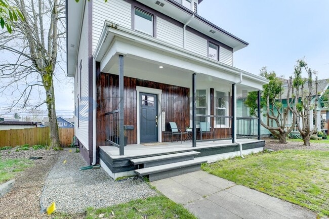 Photo - 907 S Ainsworth Ave