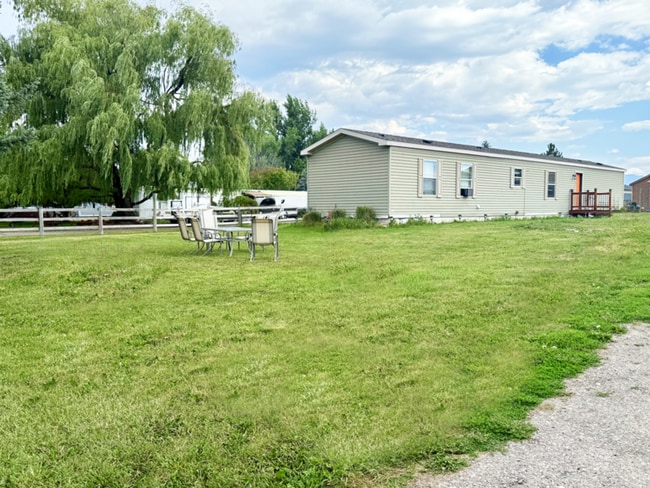 Photo - 3 Bed 2 Bath Mobile Home on Half Acre in South Kalispell