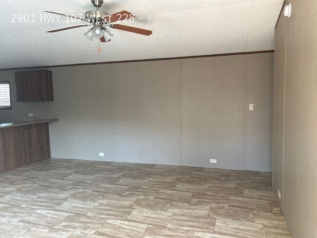 Photo - 2901 TX-107