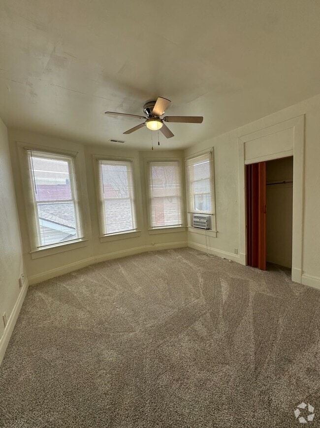Building Photo - 1012-1014 Hartford St-SUNCREST Unit 1014-1 Rental