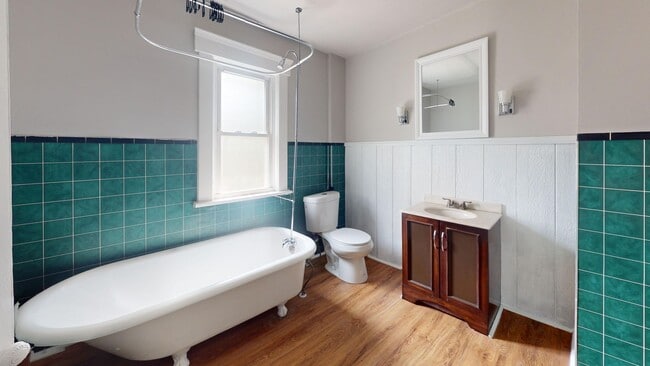 Photo - 1021 Rex Ave NE