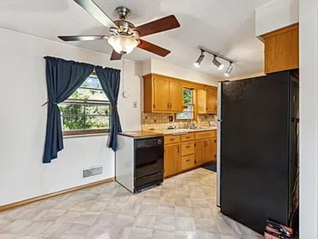 Photo - Welcome to this charming 3 bedroom, 3 bathroom home in the desirable Minnetonka. Avail. April 1st...