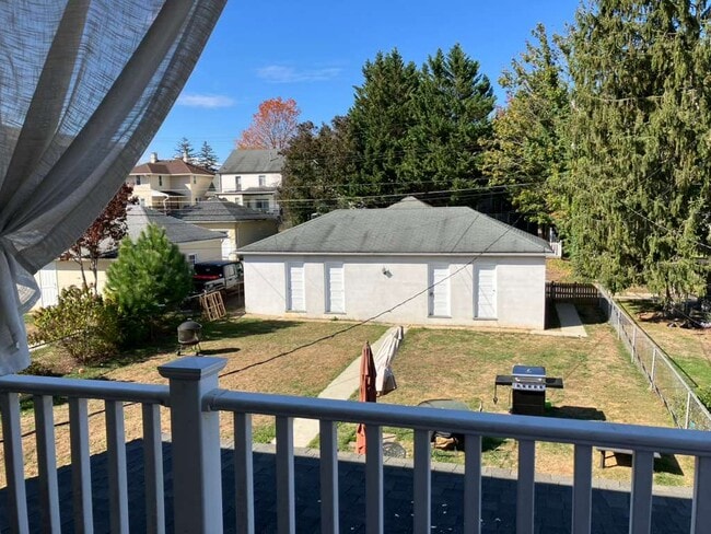 Photo - 1121 Hamilton Blvd Unidad 2