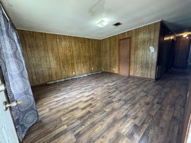 Photo - 1501 Julius Erving St