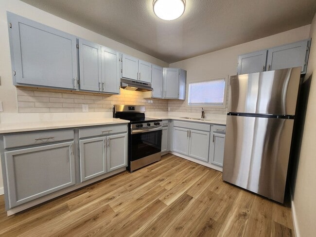 Photo - 1421 Anita St