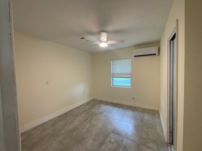 Photo - 2194 Ponce de Leon Cir