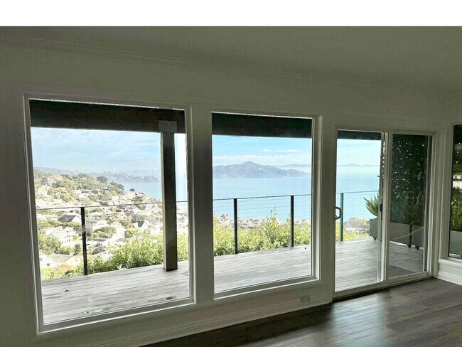 Photo - 380-382 Sausalito Blvd Unidad Lower  380