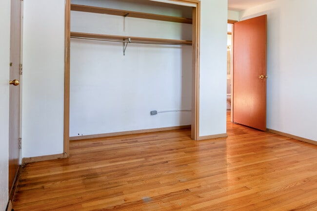 1409-07 Trailsway Bedroom - PMM + MS