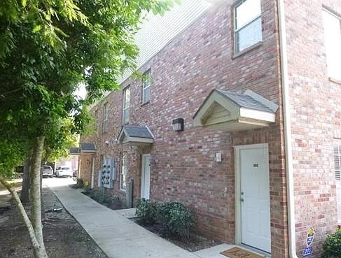 Photo - 4441 Burbank Dr Unit 306