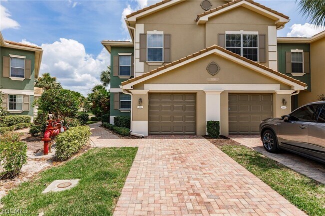 3100 Cottonwood Bend