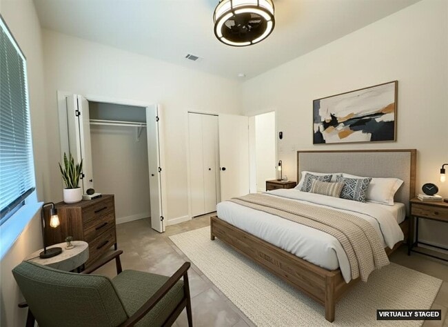 Photo - 5504 Montview St