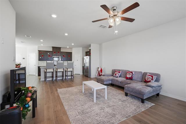 Photo - 732 Thorn Crk Dr