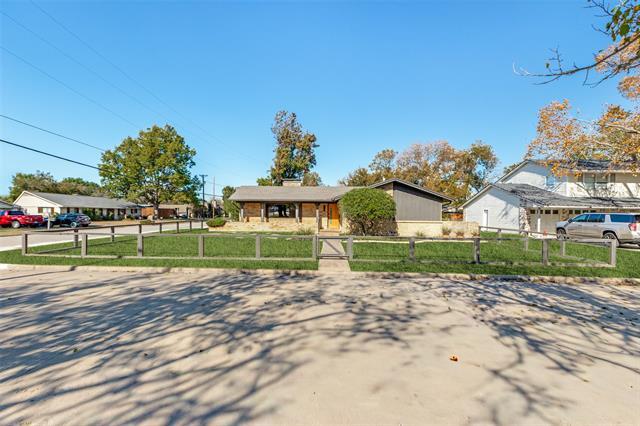 Building Photo - 611 W Sycamore St