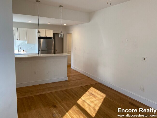 Photo - 38 Newton St Unit #2