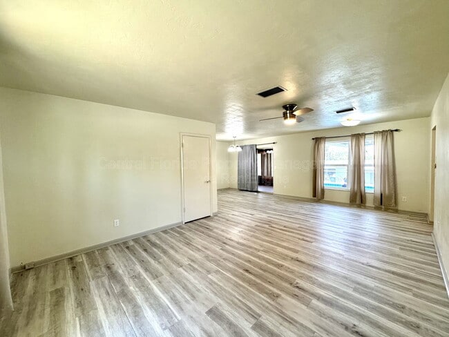 Photo - 1074 Gerona Ave