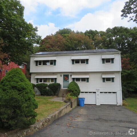 Building Photo - 48 Hartley Dr Unit 2nd floor Rental