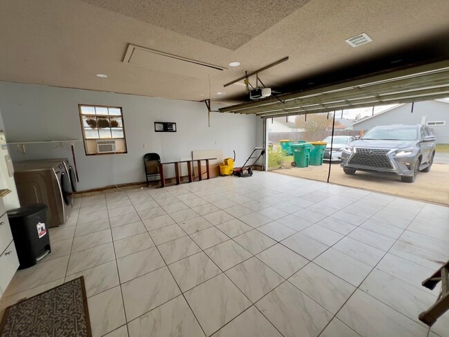 Photo - 218 Woodland Park Cir