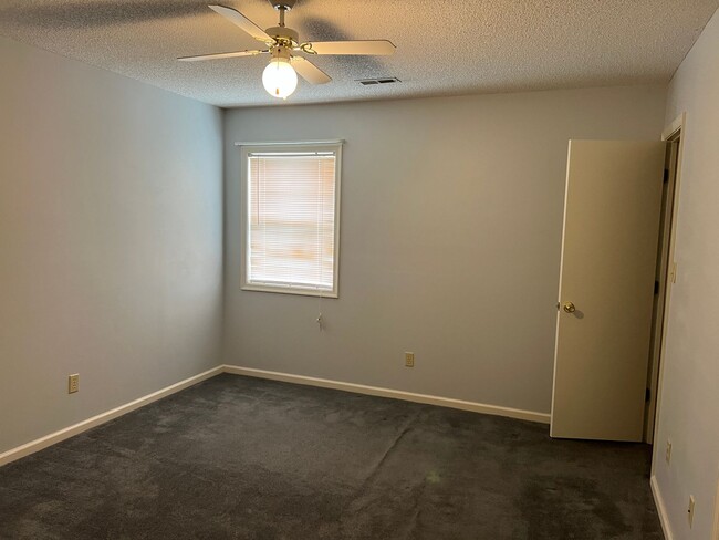 Photo - 118 Red Cedar Run