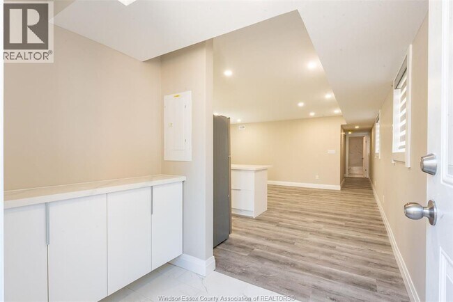 Photo - 912 Hall Ave