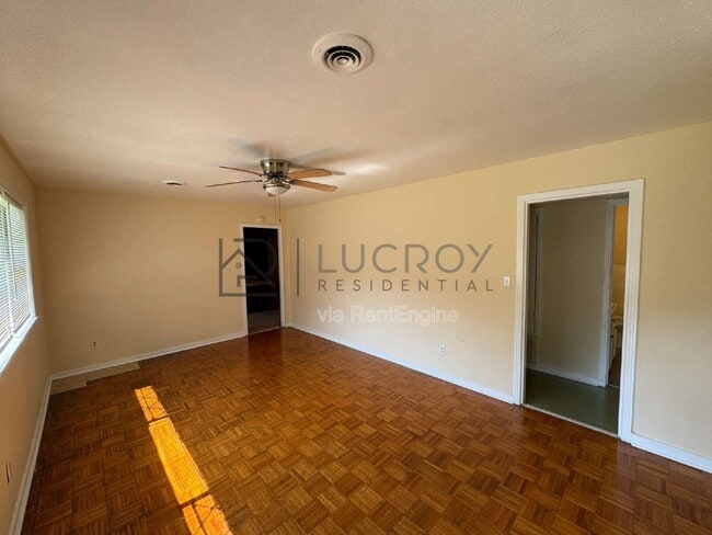 Photo - 577 Dryden Ave