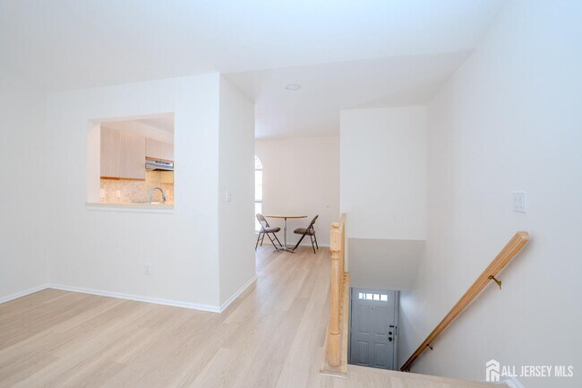 Photo - 32 Tanglewood Ct