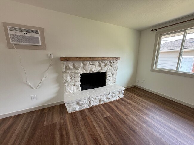 Photo - 323 E Wabash Ave Unit 325