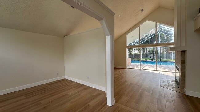 Photo - 935 Shriver Cir
