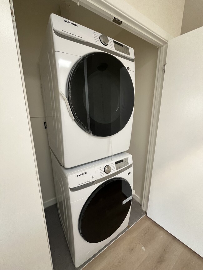 Photo - 929 Gates Ave Unit 3/F