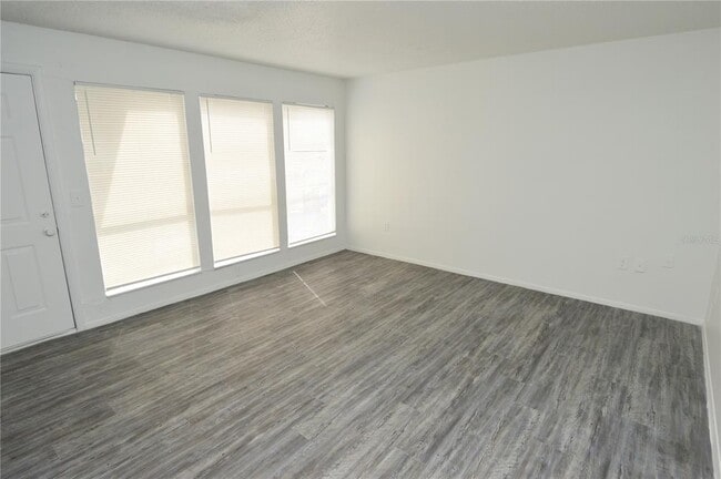 Photo - 5004 Castile Pl Unit 463