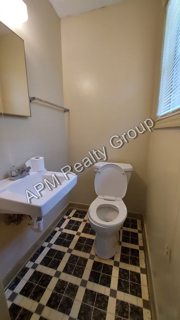 Photo - Three bedroom home in Southeast Columbia