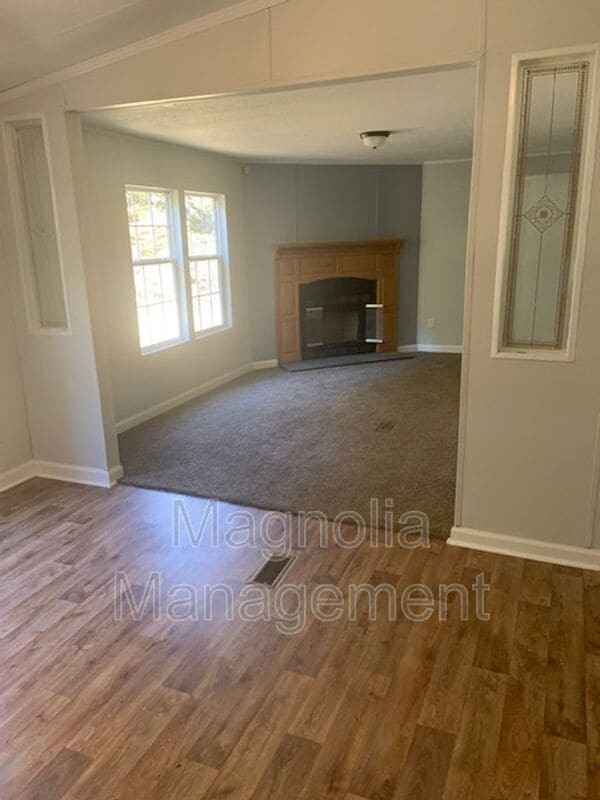 Photo - 191 Mallard Ln