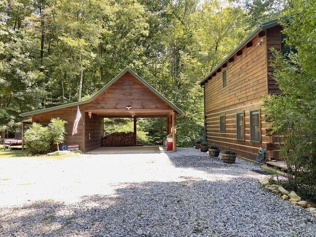 Building Photo - 2655 Davis Rd