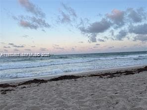 Building Photo - 2900 Banyan St Unit 305