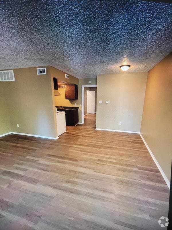 Building Photo - 514 S Bois D Arc Ave Rental