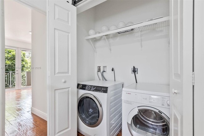 Photo - 3133 Hibiscus St