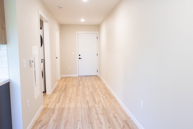 Photo - Riverview Apartments