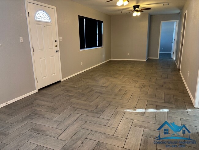 Photo - For Rent - 3 Bed/ 1.5 Bath near Fannin Elementary