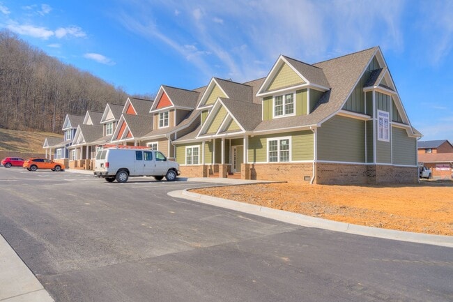 Photo - 91 E Main St