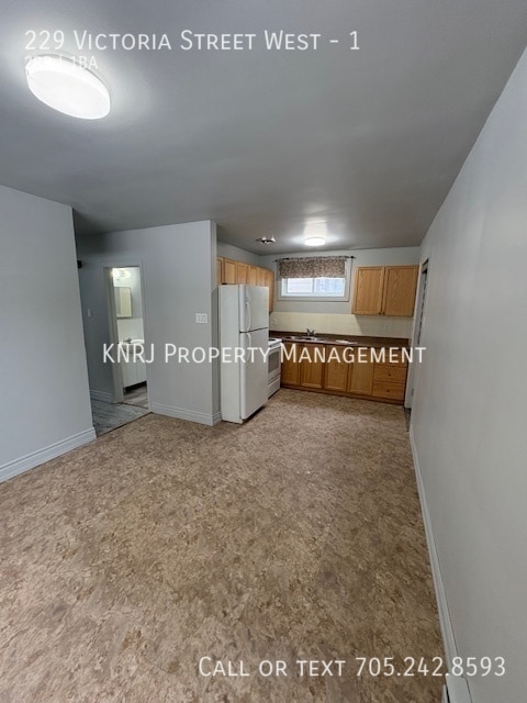 Building Photo - Two Beddroom Apartment Unit 1