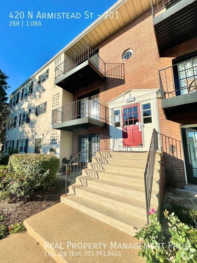 Building Photo - ALL UTILITES INCLUDED  LARGE 2 BED 1 BATH ... Unit 201 Rental