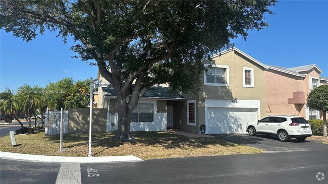 Building Photo - 14671 SW 94th Terrace Rental