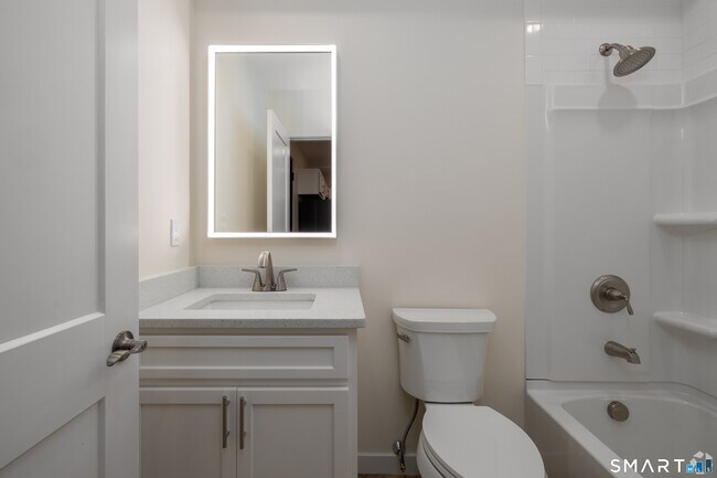 Photo - 584 Main St Unit D