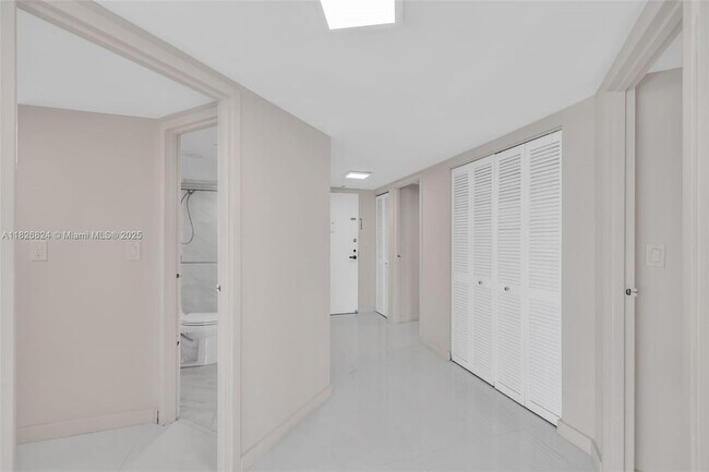 Photo - 2333 Brickell Ave Unit 1701