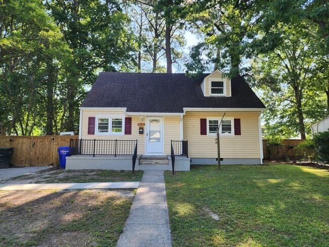 Photo - 8234 Redwood Cir House