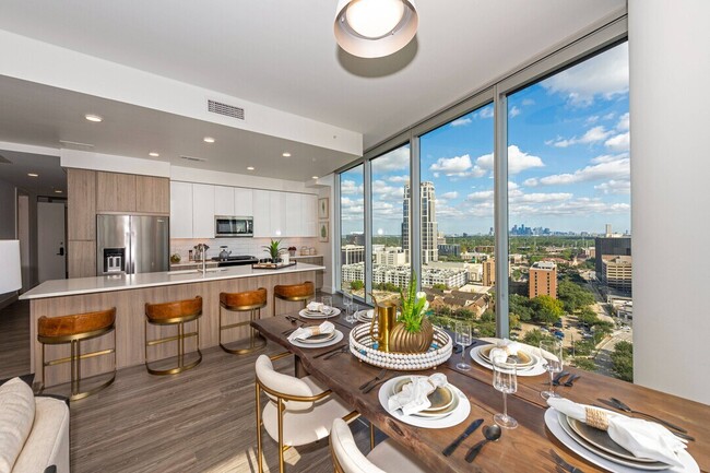 Building Photo - Uptown Living Just Got Better – 8 Weeks FREE! Unit APO1 Rental