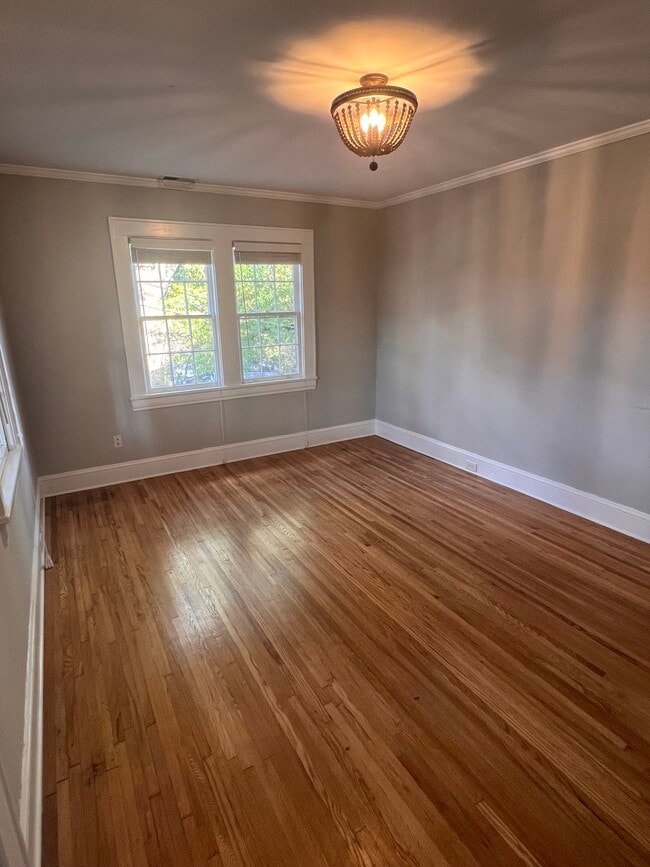 Photo - 124 N Laurel Ave Unit Charming Elizabeth Condo