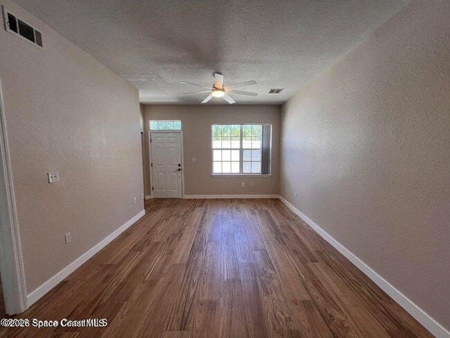 Photo - 105 Turpial Way Unit 103